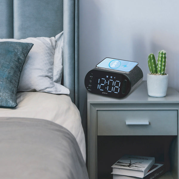 Groov-e Atlas II Alarm Clock Radio with Bluetooth Speaker & Wireless Charging Pad - GVCR06BK