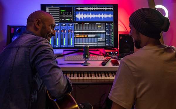 JBL Quantum Stream Studio Triple Condenser USB Microphone with Four Cardioid Pick-Up Patterns for Smooth Streaming - Black