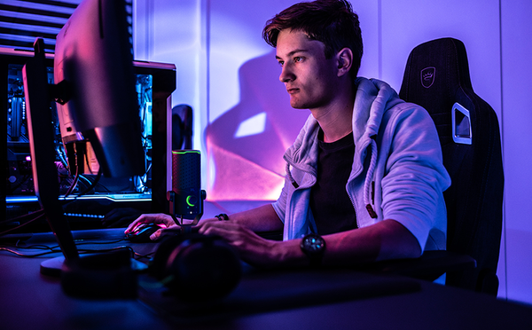 JBL Quantum Stream Studio Triple Condenser USB Microphone with Four Cardioid Pick-Up Patterns for Smooth Streaming - Black