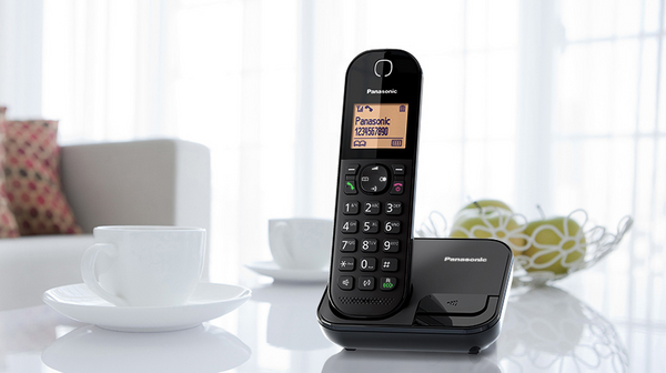 Panasonic KX-TGC410EB Digital Cordless Phone with Nuisance Call Blocker - Single Handset (Pack of 1)